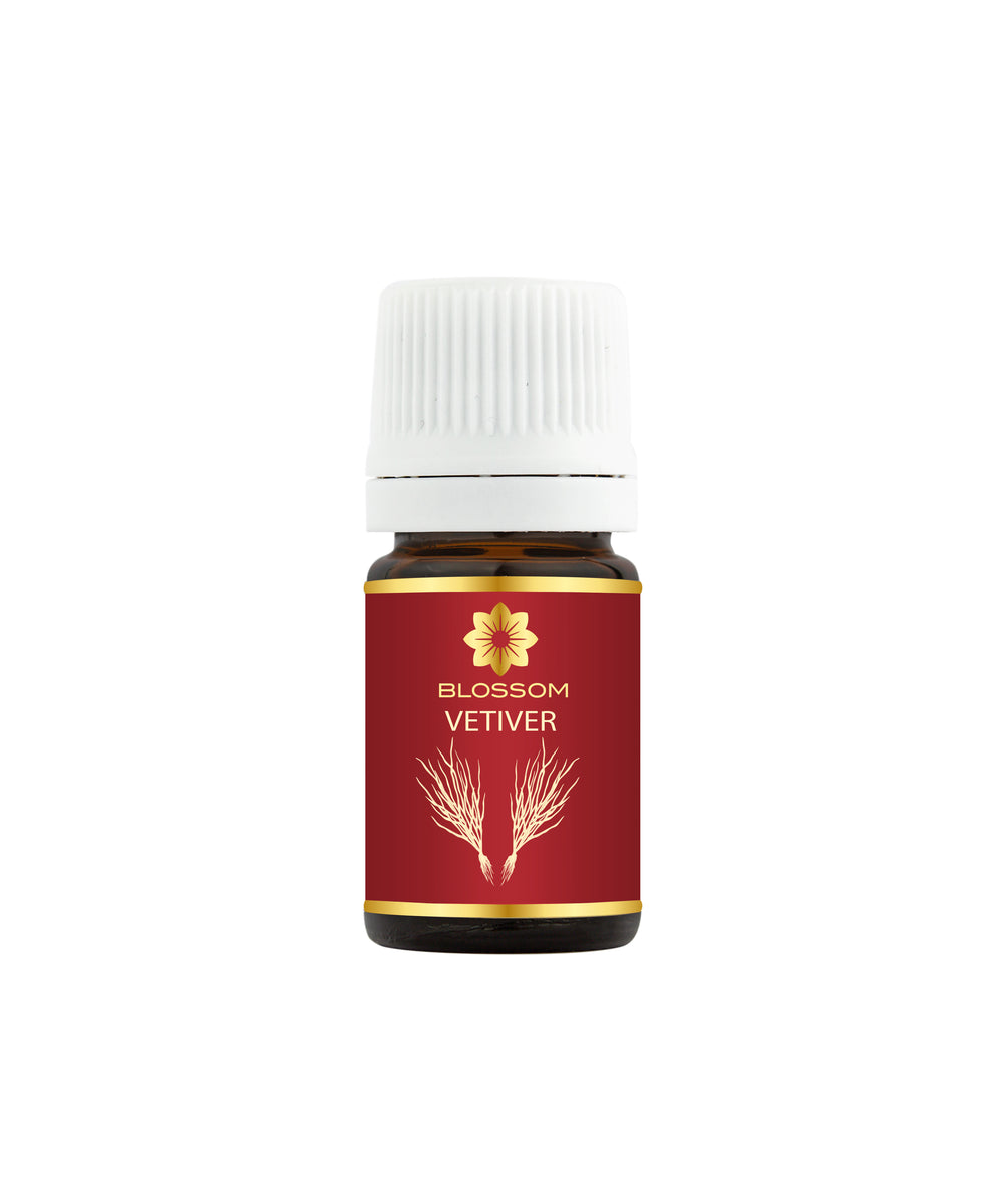 Blossom aromaterapija – eterično ulje vetiver (Vetiveria zizanoides / Vetiver essential oil), zemljana aroma za smirenje, uzemljenje i emocionalni balans.